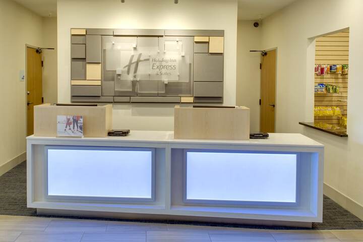 Holiday Inn Express & Suites Chickasha by IHG