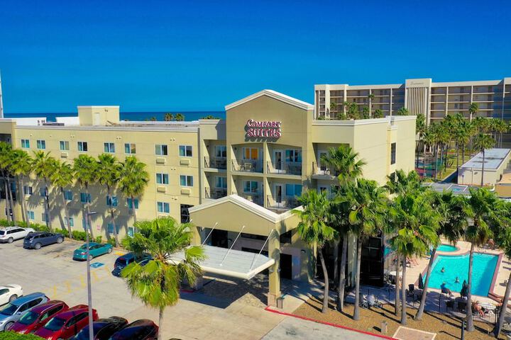 Hotel 6 of 65