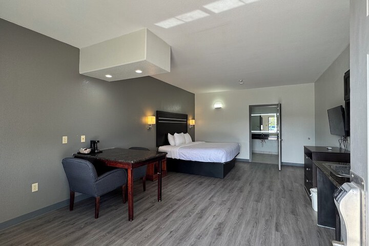 Room 50 of 72
