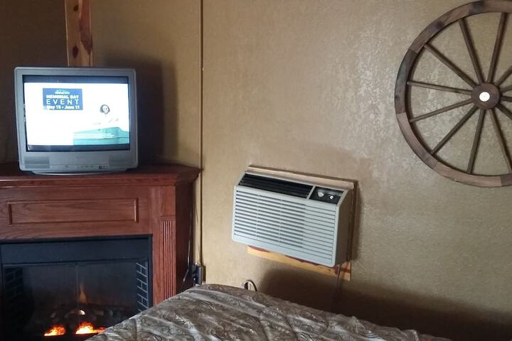 Room 7 of 17