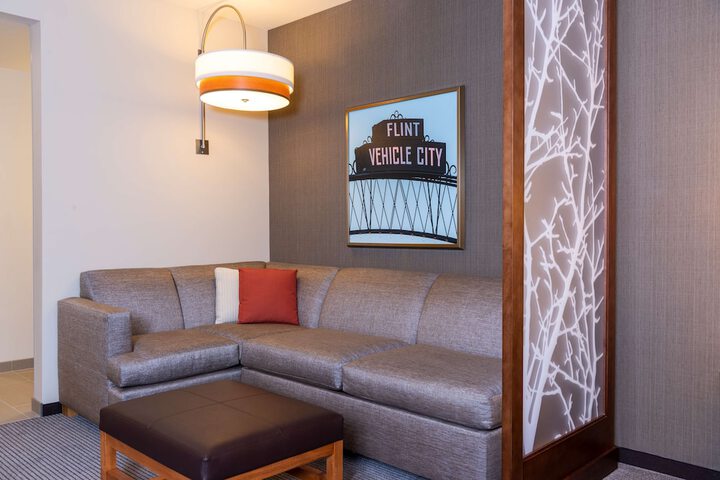 Hyatt Place Flint / Grand Blanc