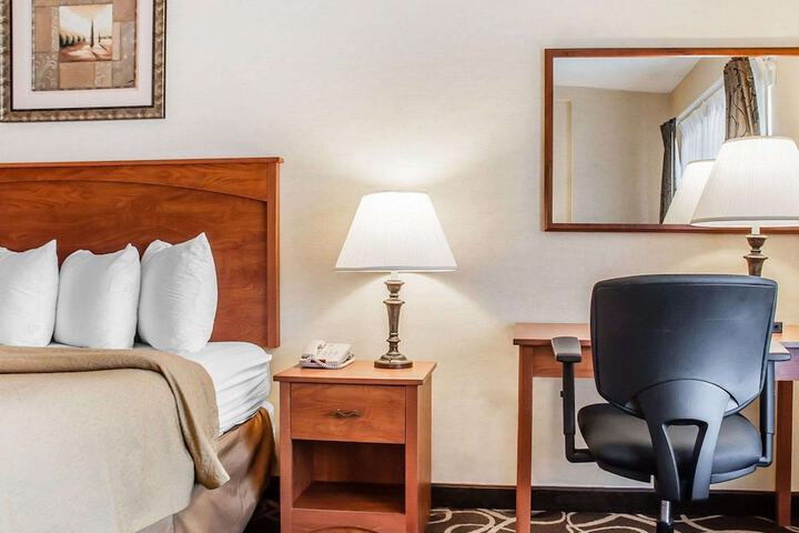 Room 32 of 58