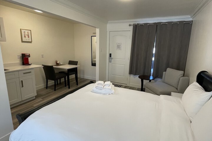 Room 54 of 94