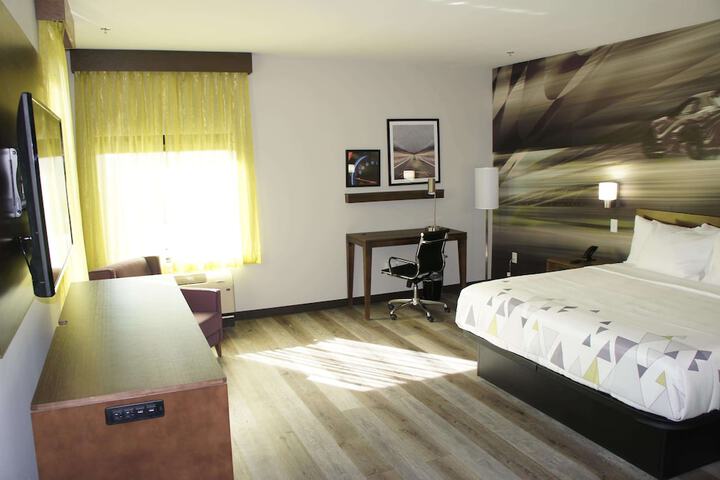 Room 31 of 83