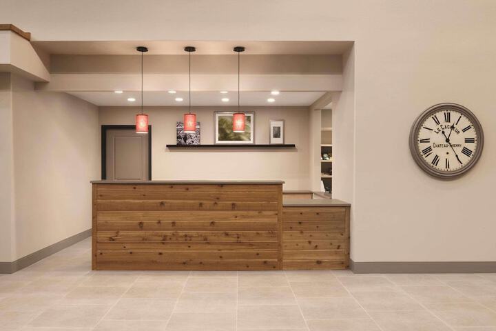 Country Inn & Suites by Radisson Ft. Atkinson, WI