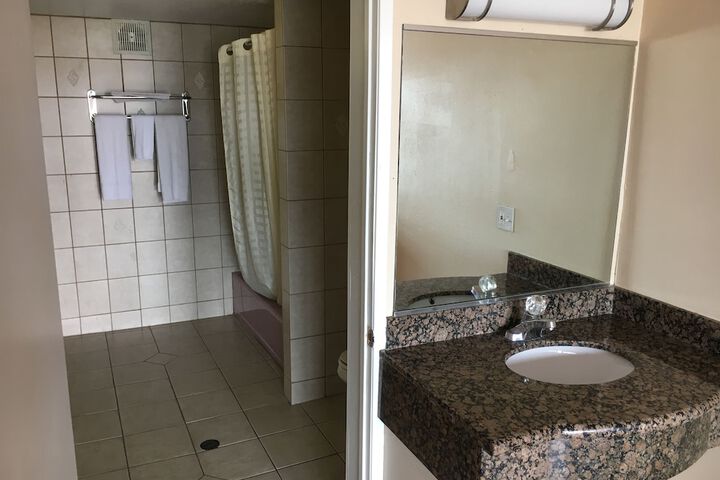 Room 14 of 23