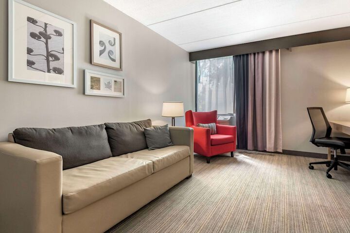 Comfort Inn & Suites Liverpool - Syracuse North