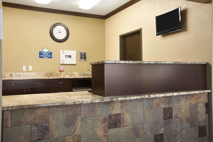 Hotel Interior 10 of 28