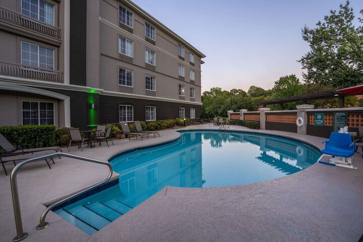 Pool 5 of 40