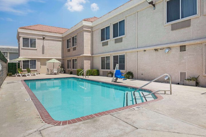 Pool 5 of 44