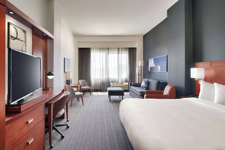 Room 44 of 66