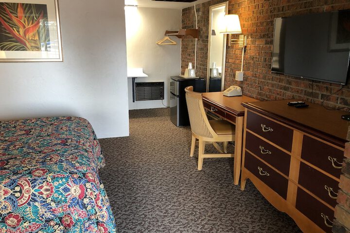 Room 35 of 53