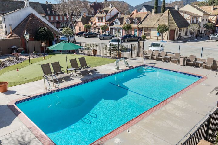 Pool 9 of 35