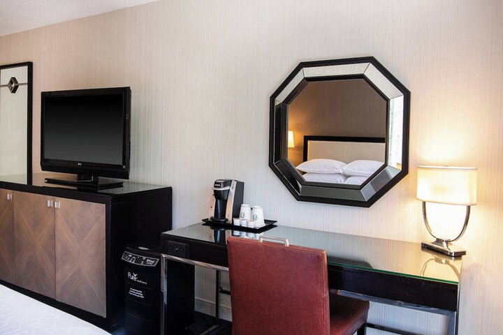Room 44 of 114