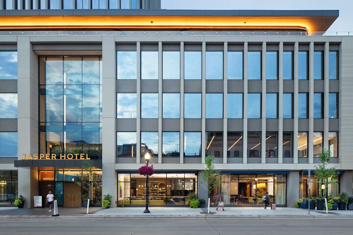 Hotel 2 of 70