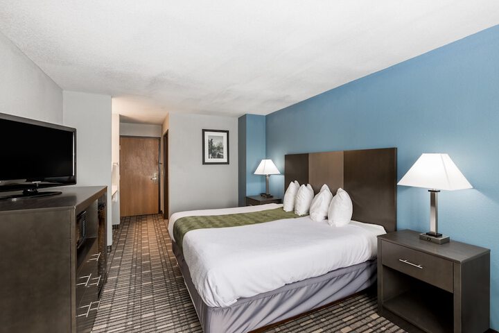 Baymont by Wyndham Pella