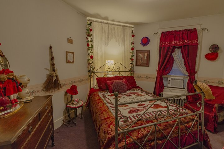 Room 12 of 41