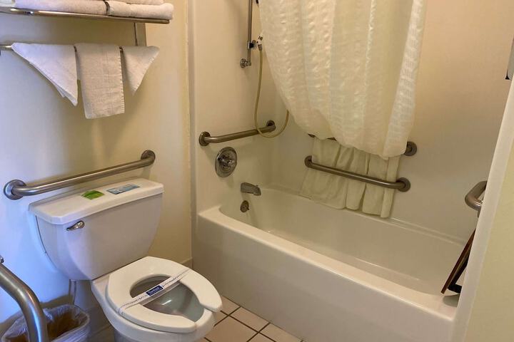 Country Hearth Inn & Suites Union City