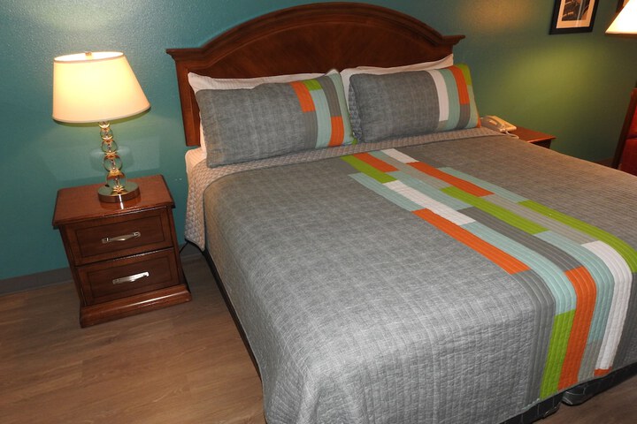 Room 10 of 46