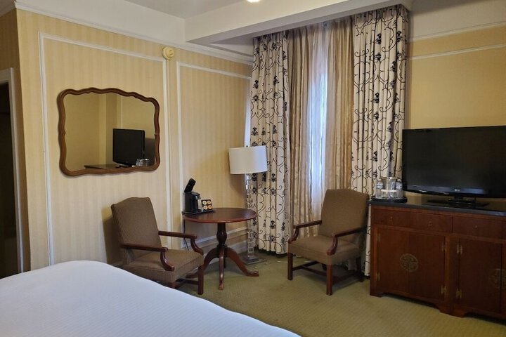 Room 26 of 58