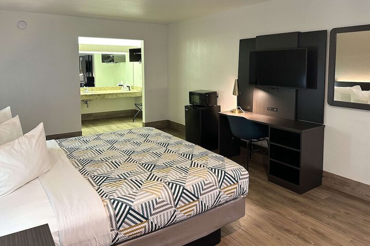 Room 25 of 50