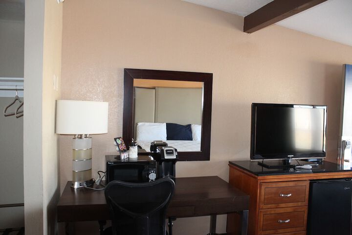 Room 21 of 39