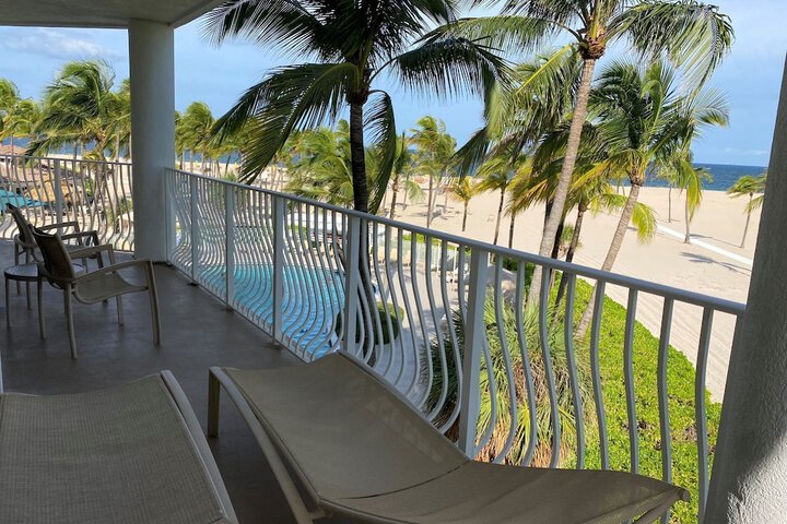 Lago Mar Beach Resort & Club