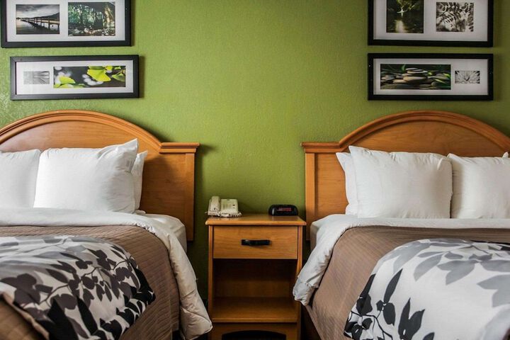 Room 20 of 39