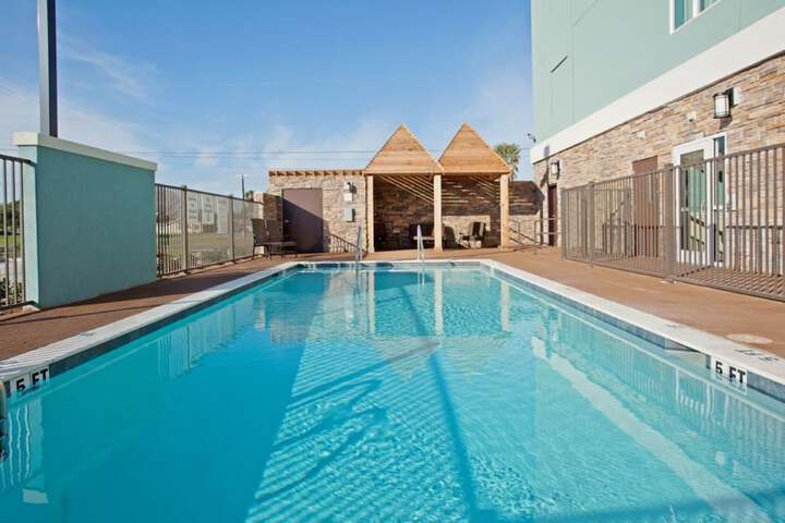Pool 8 of 50
