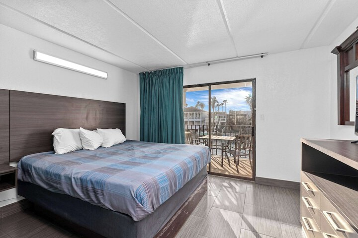 Room 48 of 56