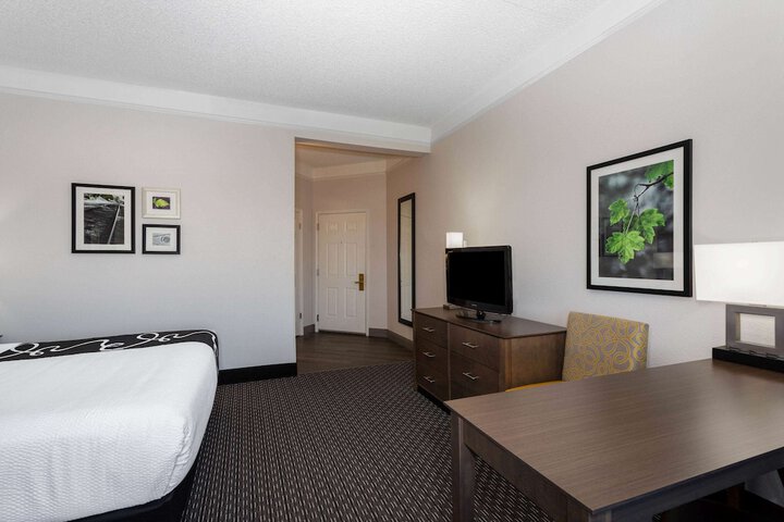 La Quinta Inn & Suites by Wyndham Denver Boulder-Louisville