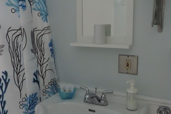Room 53 of 118