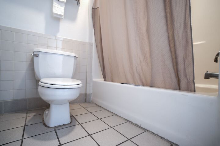 Room 25 of 58