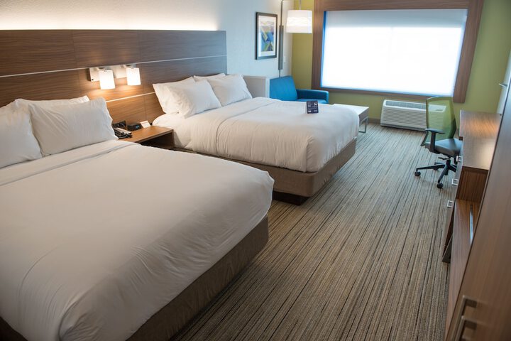 Holiday Inn Express & Suites Merrillville by IHG