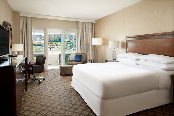 Room 21 of 83