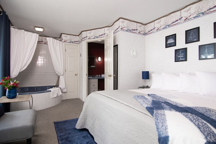 Room 14 of 36