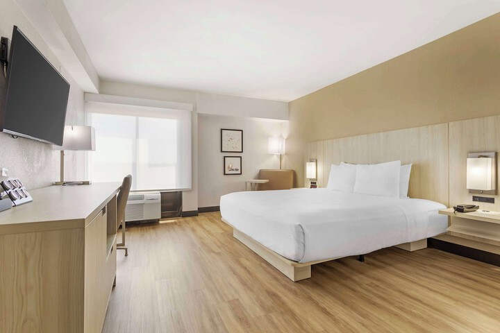 Best Western Plus Sugar Land / Stafford