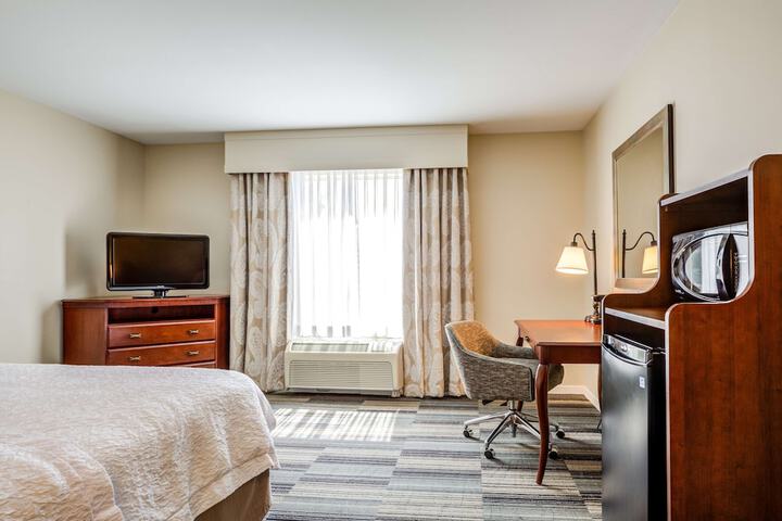 Room 9 of 35
