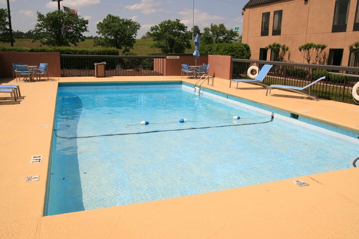 Pool 4 of 36