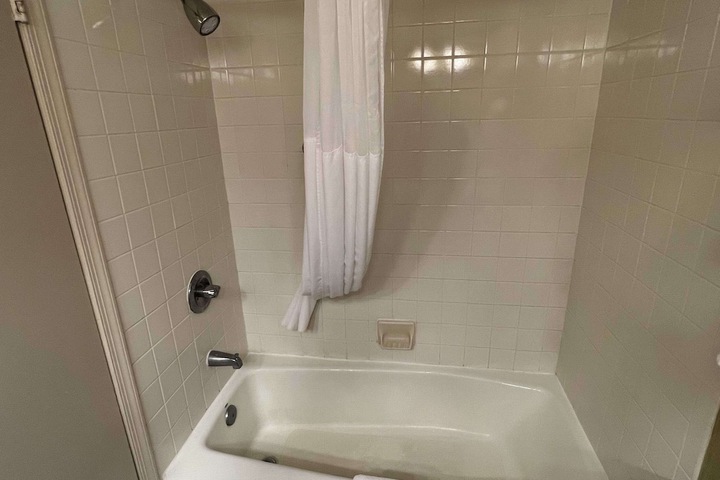 Room 12 of 21