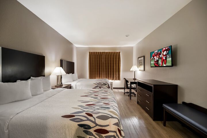 Room 17 of 35