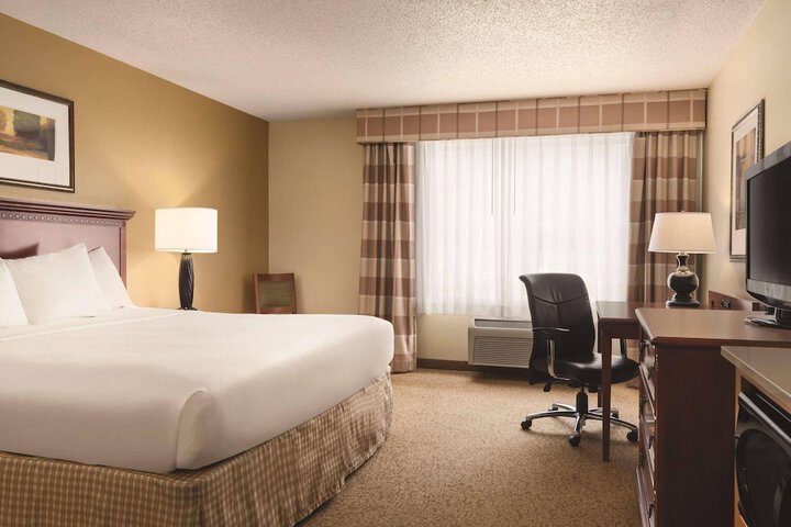 Country Inn & Suites by Radisson Mankato Hotel and Conference Center, MN