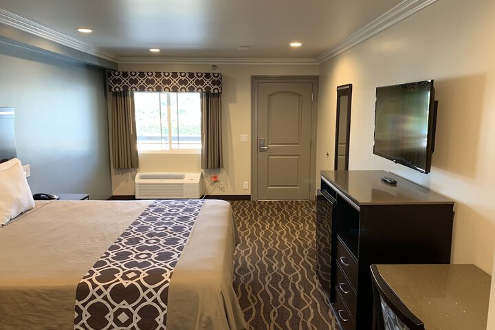 Room 14 of 74