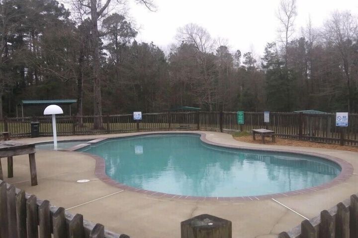 Whispering Creek Lodging & RV Resort