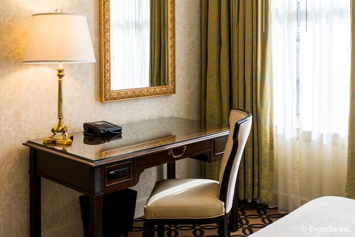 Room 35 of 155