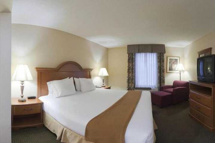 Comfort Inn & Suites Fultondale Gardendale I-65