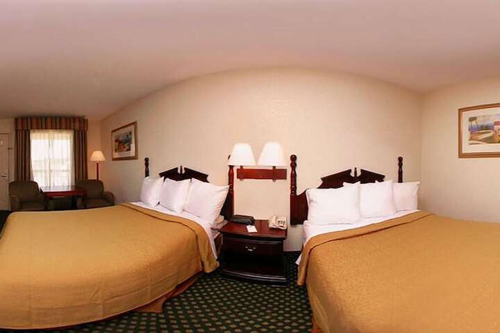 Room 25 of 34