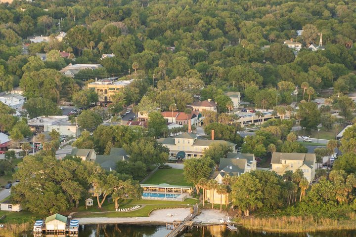 Lakeside Inn