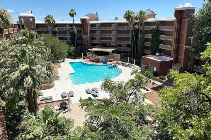 Embassy Suites by Hilton Tucson East
