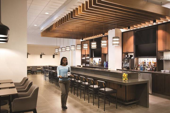 Hyatt Place Chicago / OHare Airport